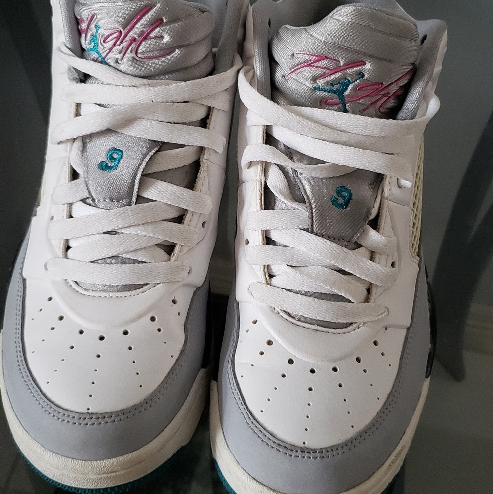 Air Jordan flaight 9.5